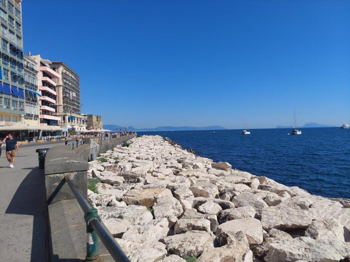 The Heart Of Naples - Neapolitana Apartment Luaran gambar