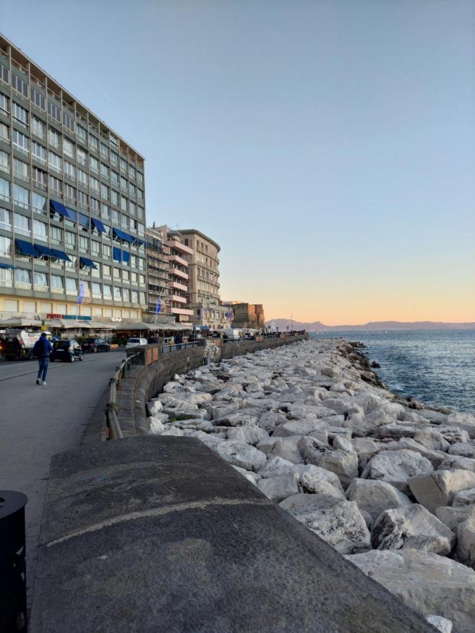 The Heart Of Naples - Neapolitana Apartment Luaran gambar