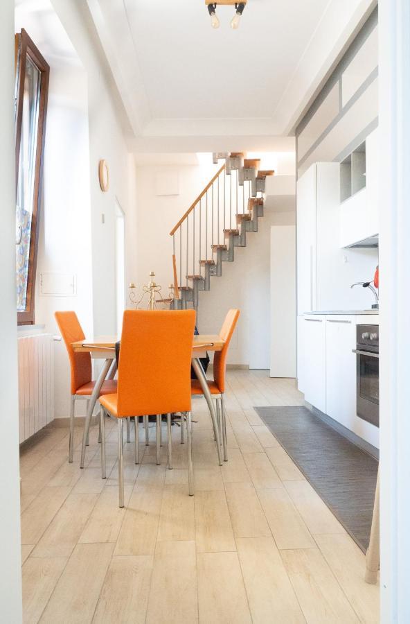 The Heart Of Naples - Neapolitana Apartment Luaran gambar